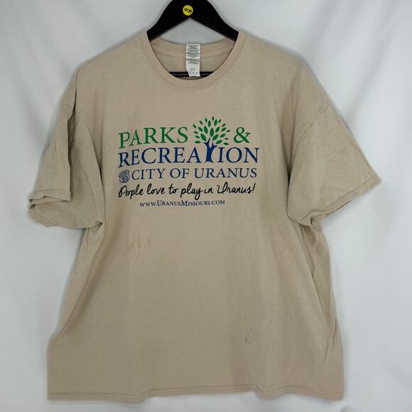 Gildan Other - Parks & Recreation City of Uranus Graphic Tee 2XL